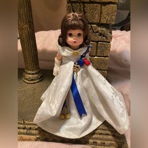 Madame Alexander Porcelain Doll. Queen of England.